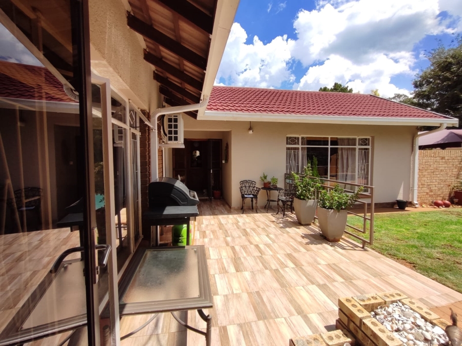 5 Bedroom Property for Sale in Stilfontein Ext 4 North West